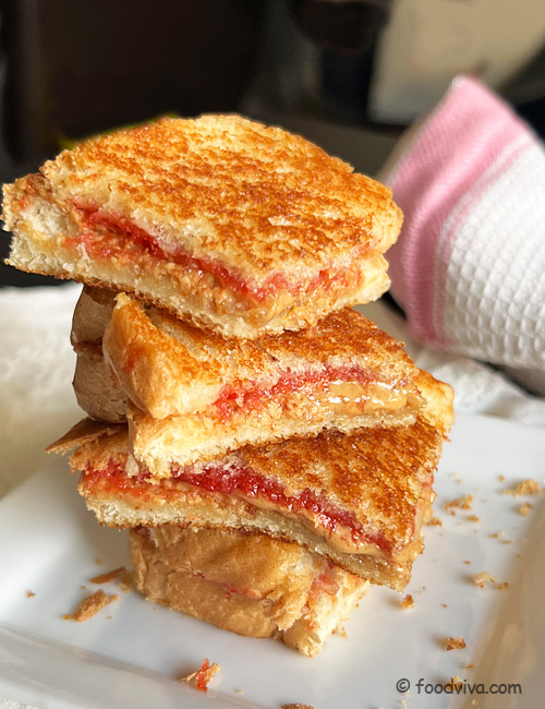 How to make Crispy Peanut Butter and Jelly Sandwich with Strawberry Jelly