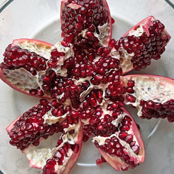 How to Cut a Pomegranate