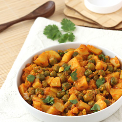 Dry and Spicy Aloo Mutter