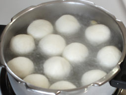 Rasgulla Recipe - How to Make Delicious Dessert Bengali Rosogolla